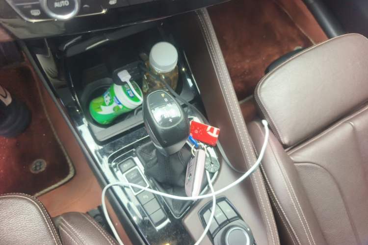 Used BMW X1 2016 sDrive18Li Luxury Model Gear Lever