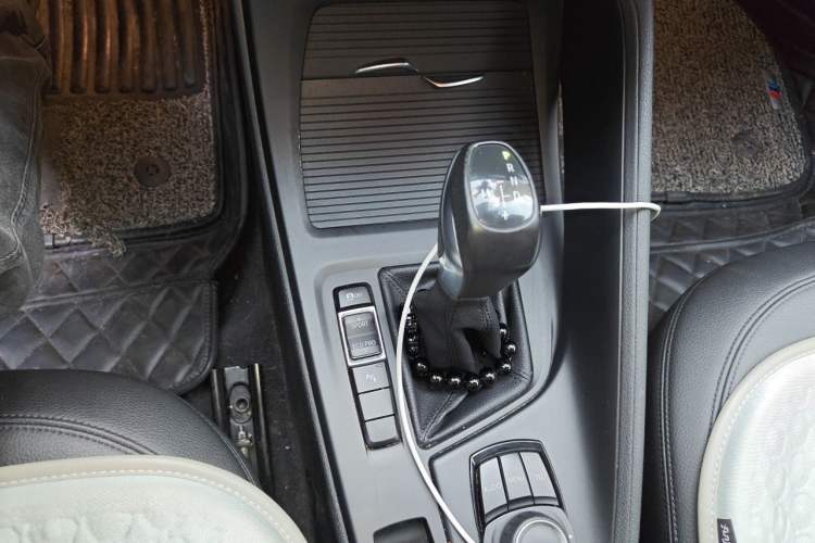 Used BMW X1 2016 sDrive18Li Premium Edition Gear Lever