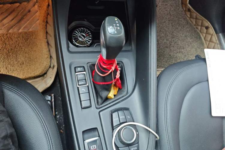 Used BMW X1 2016 sDrive18Li Premium Edition Gear Lever