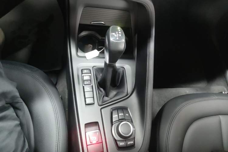 Used BMW X1 2016 sDrive18Li Premium Edition Gear Lever
