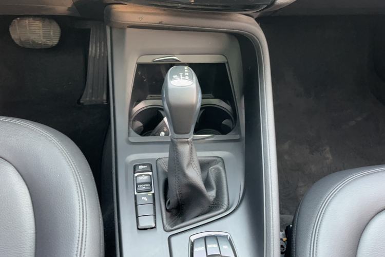 Used BMW X1 2016 sDrive18Li Premium Edition Gear Lever