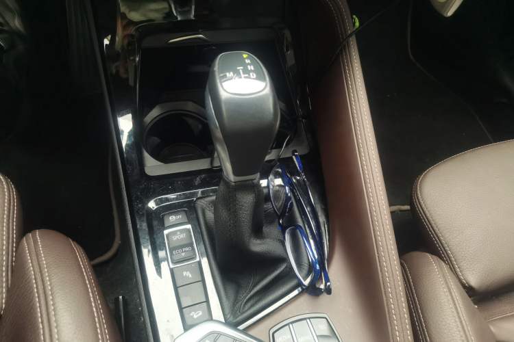 Used BMW X1 2016 xDrive20Li Luxury Model Gear Lever