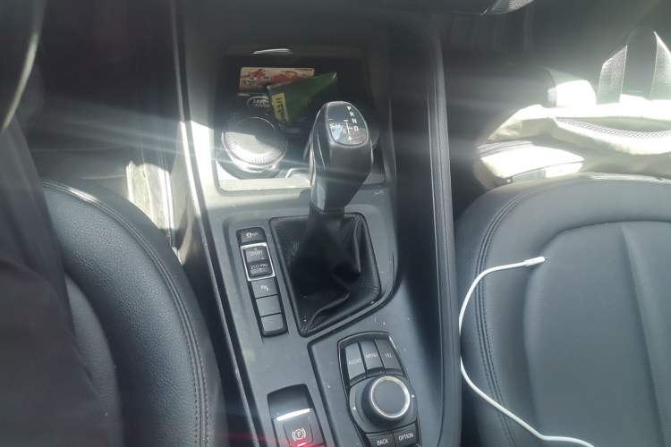 Used BMW X1 2016 sDrive18Li Premium Edition Gear Lever