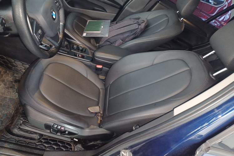 Used BMW X1 2016 sDrive18Li Fashion Model Left Front Seat