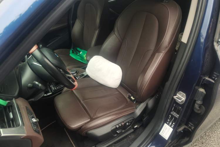 Used BMW X1 2016 xDrive20Li Luxury Model Left Front Seat