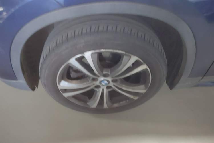 Used BMW X1 2016 xDrive20Li Luxury Model Left Front Wheel Hub