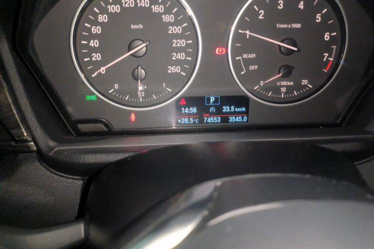 Used BMW X1 2016 sDrive18Li Premium Edition Odometer Close Up