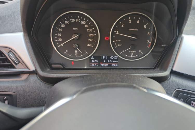 Used BMW X1 2016 sDrive18Li Fashion Model Odometer Close Up