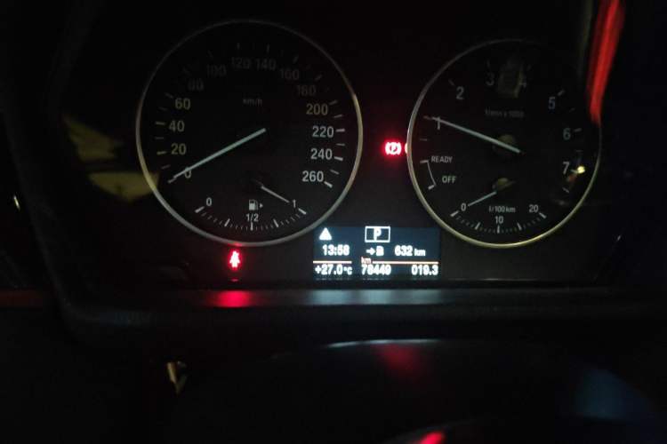 Used BMW X1 2016 sDrive20Li Luxury Model Odometer Close Up