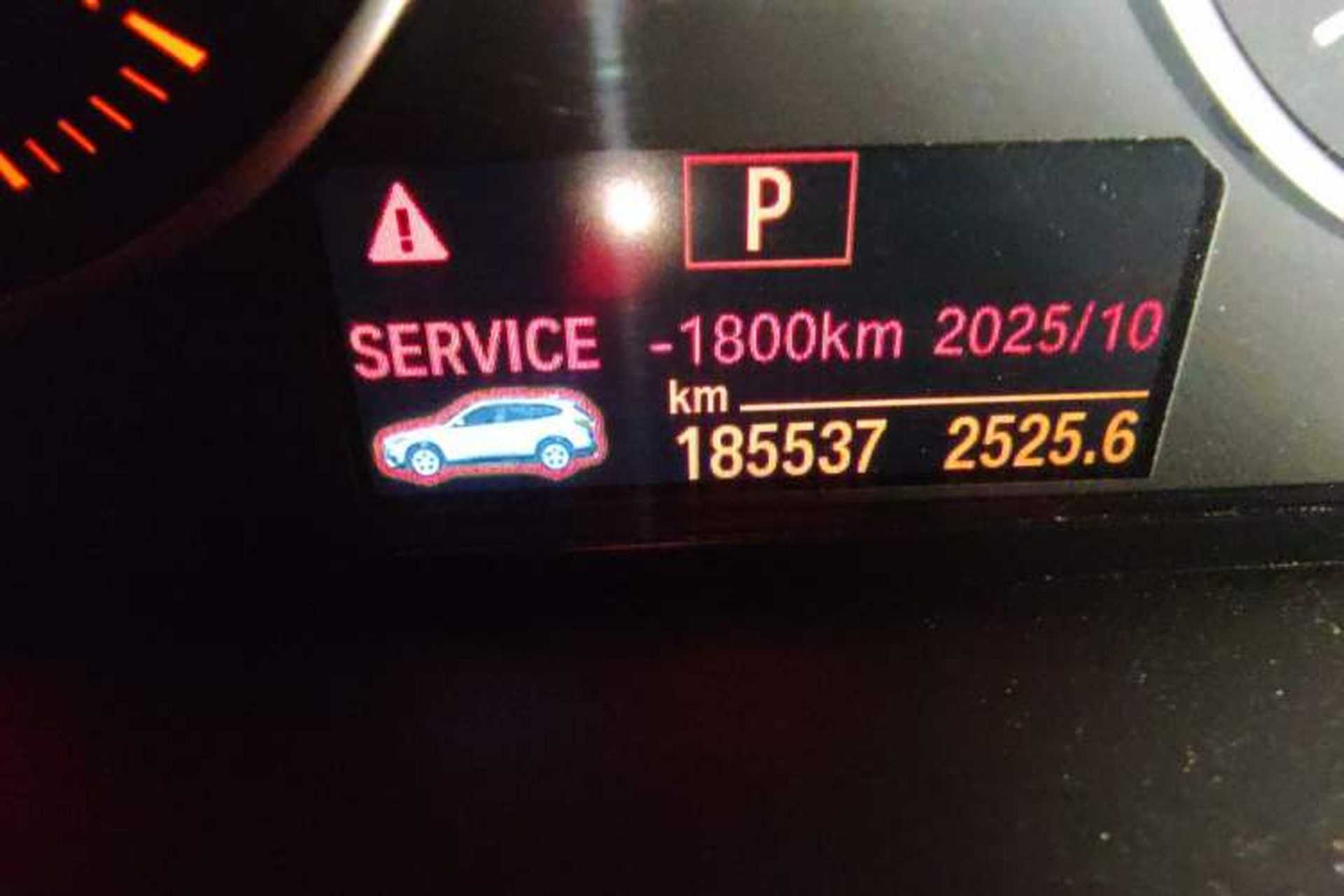 Used BMW X1 2016 sDrive18Li Fashion Model Odometer Close Up