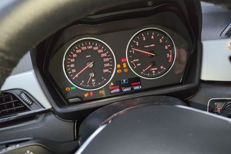 Used BMW X1 2016 sDrive18Li Fashion Model Odometer Close Up