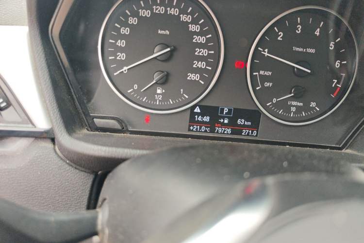 Used BMW X1 2016 sDrive18Li Premium Edition Odometer Close Up