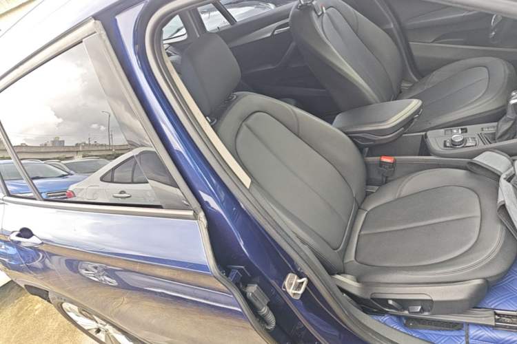 Used BMW X1 2016 sDrive18Li Premium Edition Right Front Seat