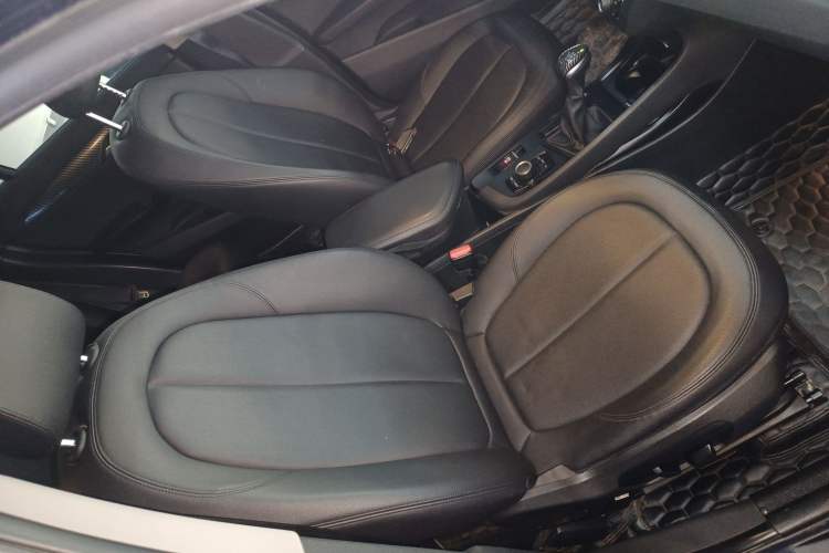 Used BMW X1 2016 sDrive18Li Fashion Model Right Front Seat
