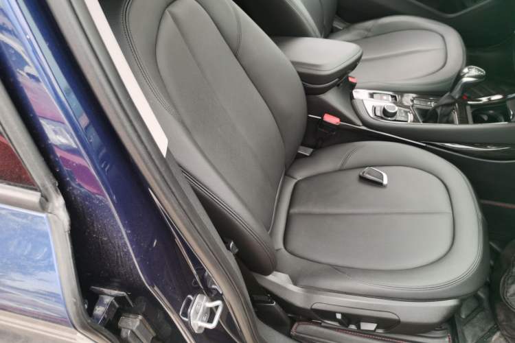 Used BMW X1 2016 sDrive18Li Premium Edition Right Front Seat