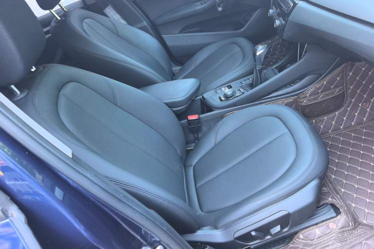 Used BMW X1 2016 sDrive18Li Premium Edition Right Front Seat