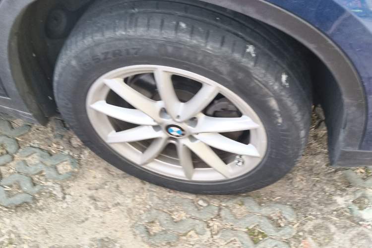 Used BMW X1 2016 sDrive18Li Fashion Model Right Front Wheel Hub