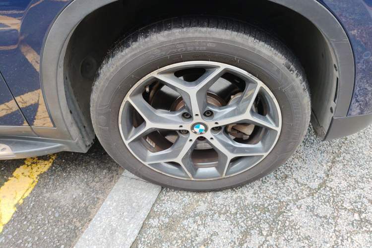Used BMW X1 2016 sDrive20Li Luxury Model Right Front Wheel Hub