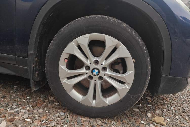 Used BMW X1 2016 sDrive18Li Premium Edition Right Front Wheel Hub