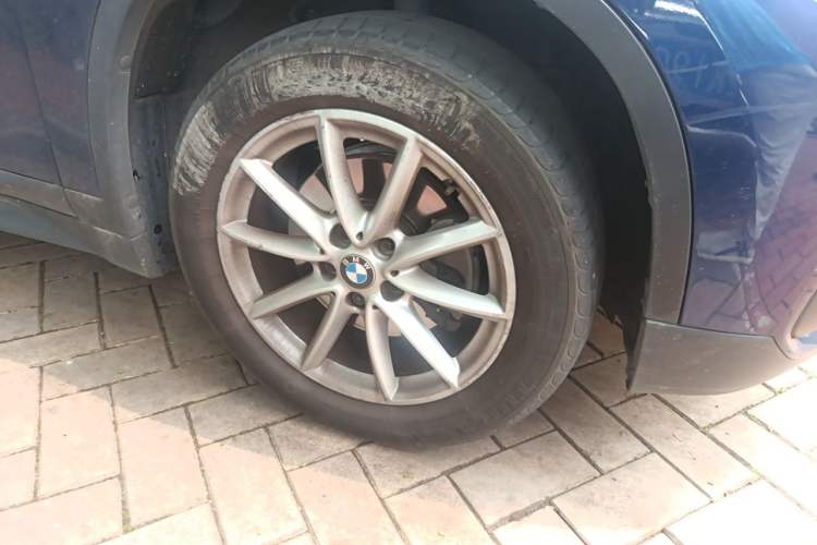 Used BMW X1 2016 sDrive18Li Fashion Model Right Front Wheel Hub