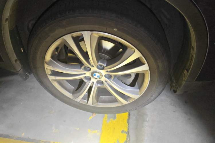 Used BMW X1 2016 sDrive20Li Luxury Model Right Front Wheel Hub