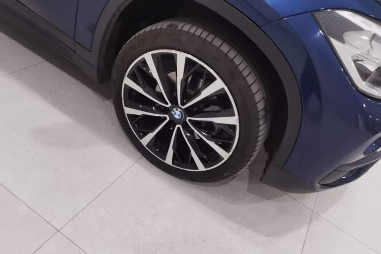 Used BMW X1 2016 sDrive18Li Fashion Model Right Front Wheel Hub