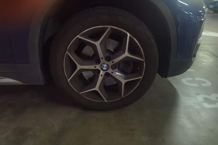Used BMW X1 2016 sDrive20Li Luxury Model Right Front Wheel Hub