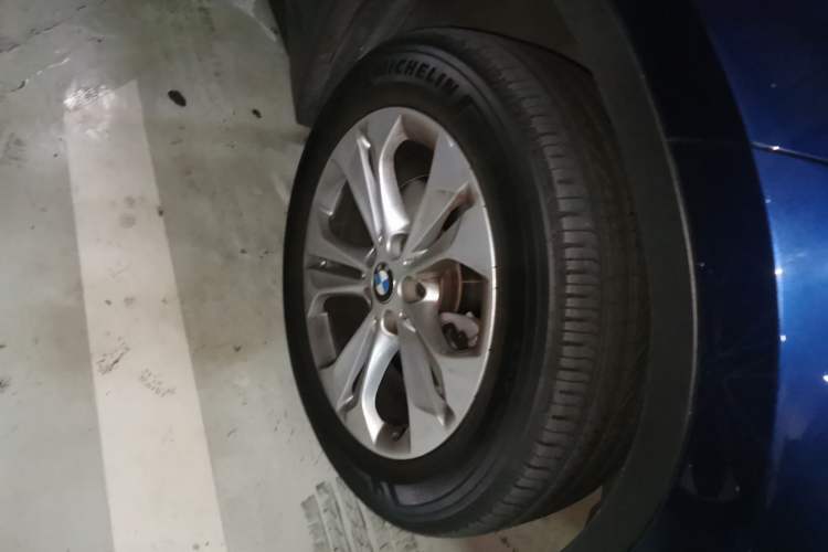 Used BMW X1 2016 sDrive18Li Premium Edition Right Front Wheel Hub