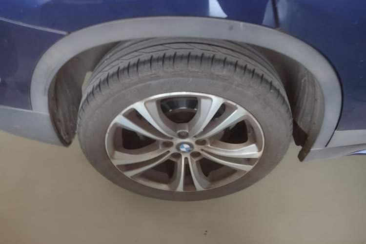Used BMW X1 2016 xDrive20Li Luxury Model Right Rear Wheel Hub
