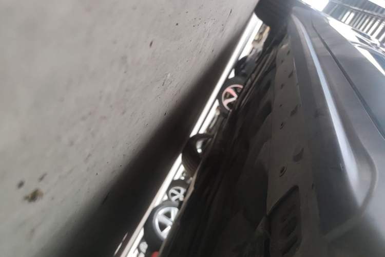 Used BMW X1 2016 sDrive18Li Premium Edition Right Side Sill