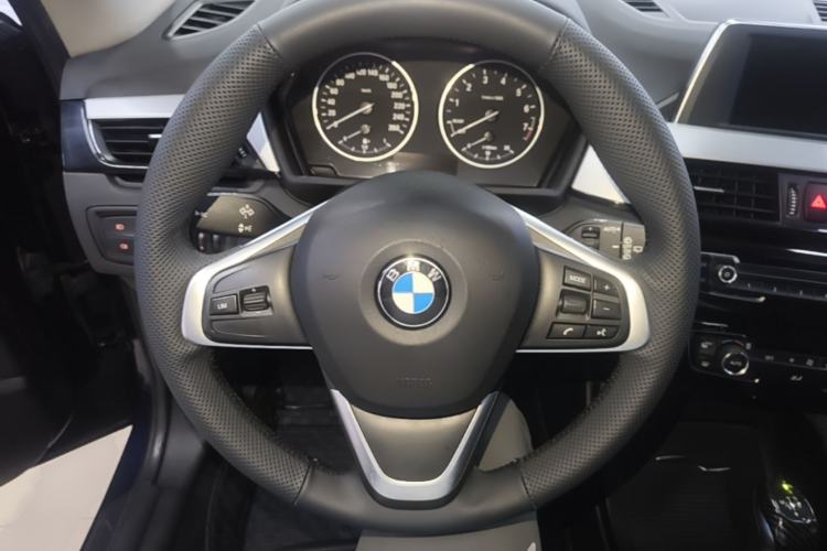Used BMW X1 2016 sDrive18Li Fashion Model Steering Wheel