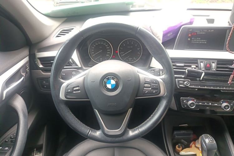 Used BMW X1 2016 sDrive18Li Fashion Model Steering Wheel
