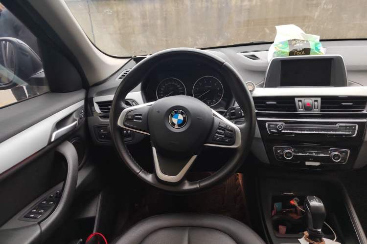 Used BMW X1 2016 sDrive18Li Fashion Model Steering Wheel