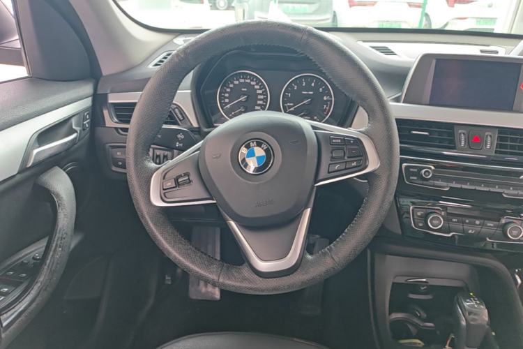 Used BMW X1 2016 sDrive18Li Fashion Model Steering Wheel