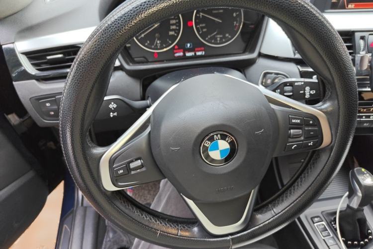 Used BMW X1 2016 sDrive18Li Premium Edition Steering Wheel