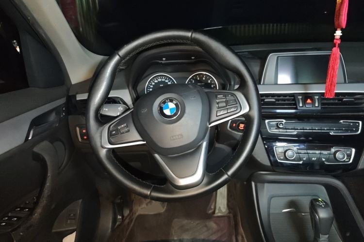 Used BMW X1 2016 sDrive18Li Fashion Model Steering Wheel