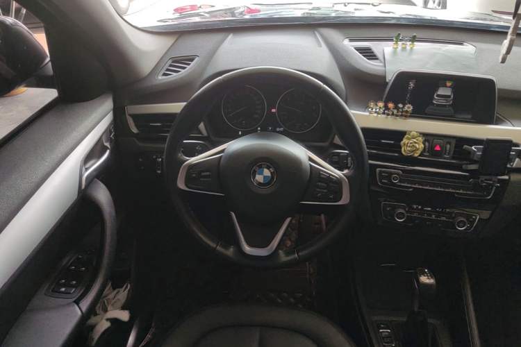 Used BMW X1 2016 sDrive18Li Premium Edition Steering Wheel