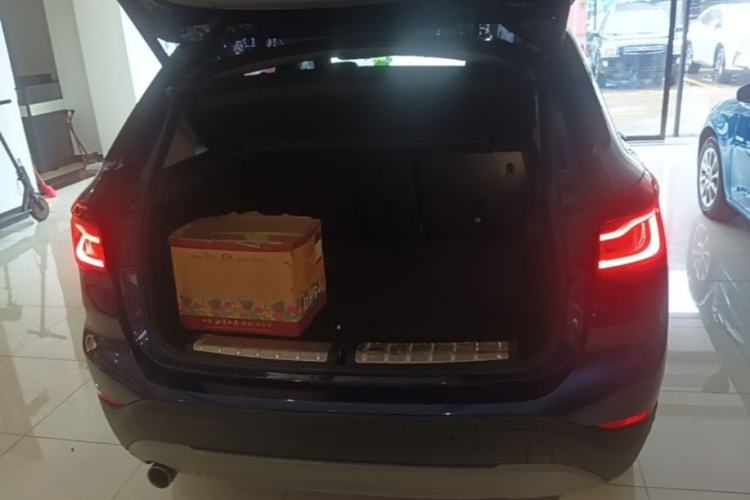 Used BMW X1 2016 sDrive18Li Premium Edition Trunk