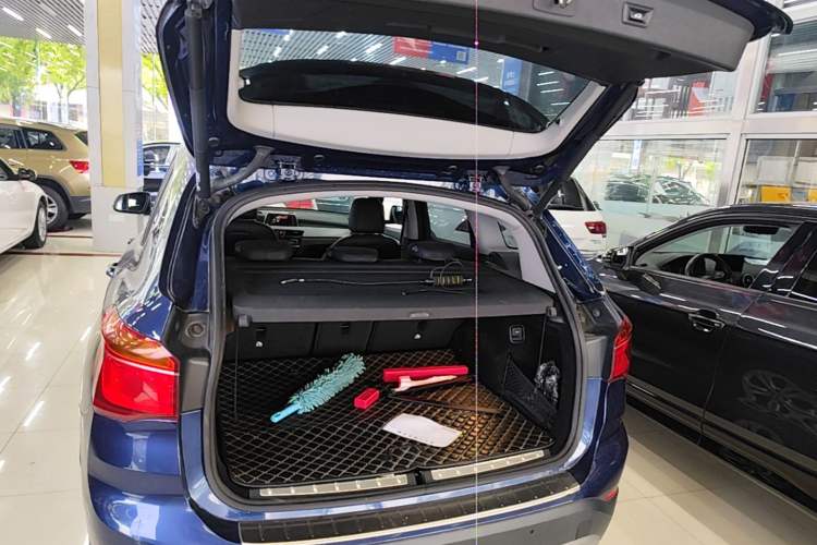 Used BMW X1 2016 sDrive18Li Premium Edition Trunk
