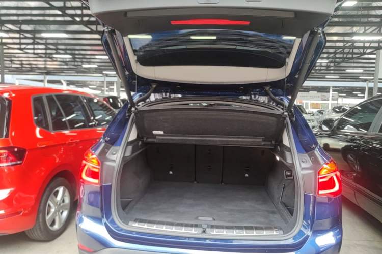 Used BMW X1 2016 sDrive18Li Premium Edition Trunk