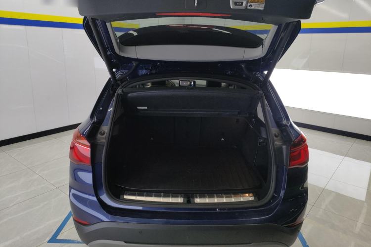 Used BMW X1 2016 sDrive18Li Premium Edition Trunk