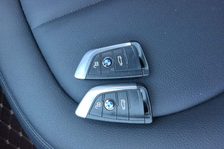 Used BMW X1 2016 sDrive18Li Premium Edition Vehicle Key
