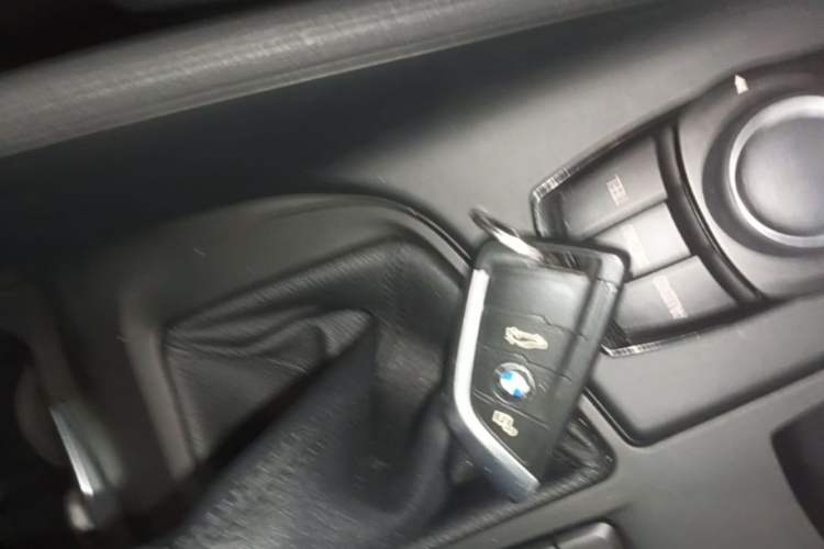 Used BMW X1 2016 sDrive18Li Premium Edition Vehicle Key