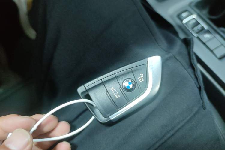 Used BMW X1 2016 sDrive18Li Premium Edition Vehicle Key