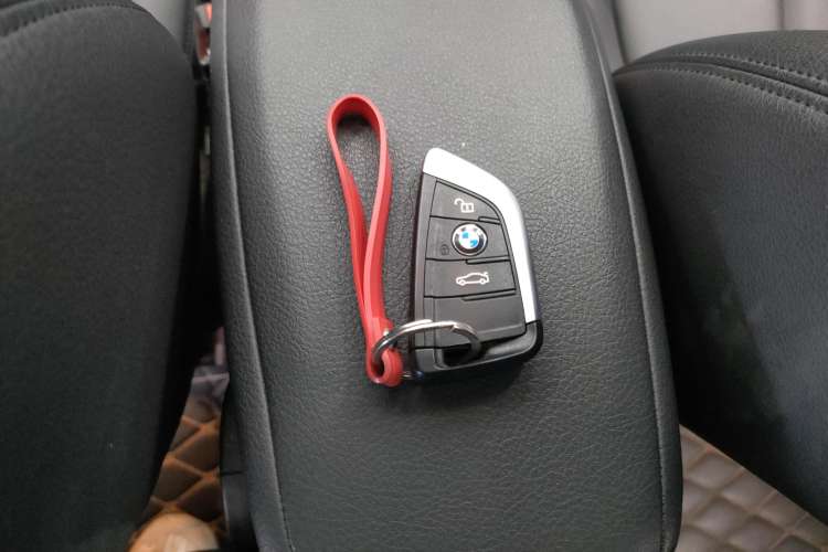 Used BMW X1 2016 sDrive18Li Premium Edition Vehicle Key