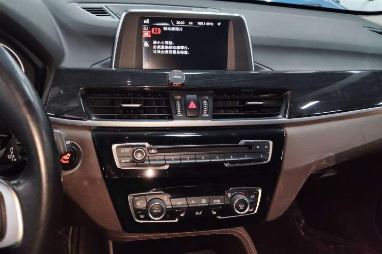 Used BMW X1 2016 sDrive20Li Luxury Model Audio And AC Panel