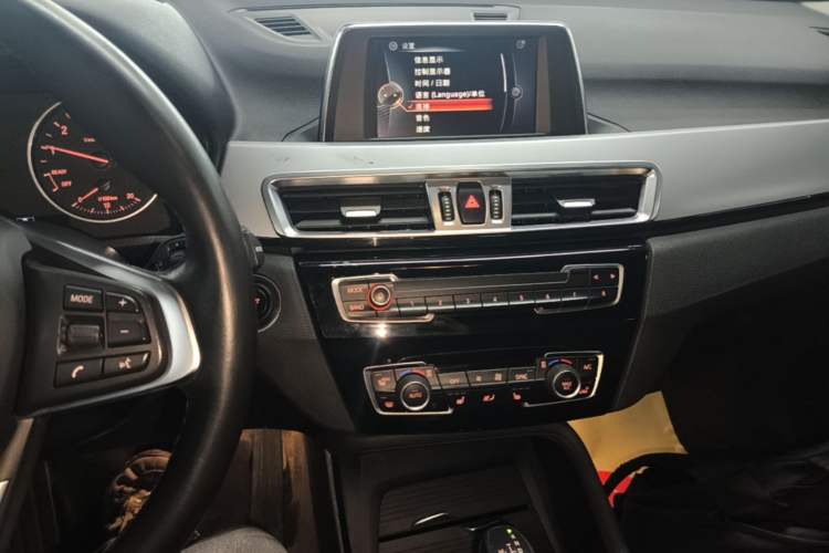 Used BMW X1 2016 sDrive18Li Premium Edition Audio And AC Panel