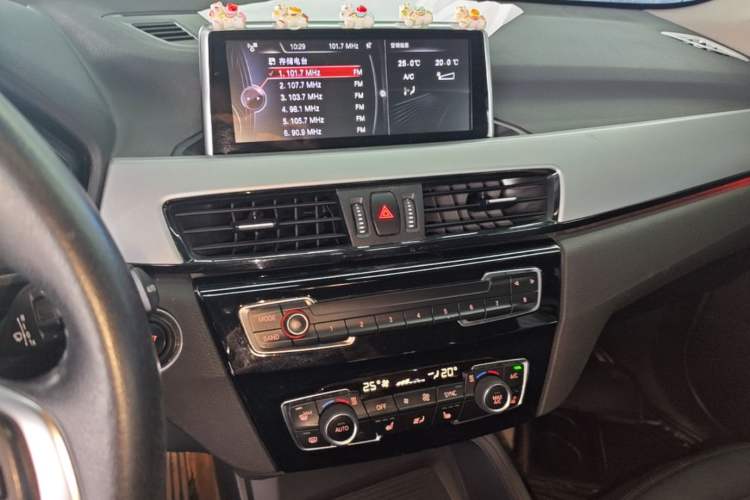 Used BMW X1 2016 sDrive18Li Premium Edition Audio And AC Panel