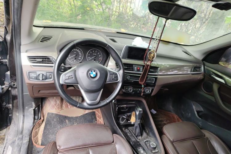 Used BMW X1 2016 sDrive18Li Premium Edition Center Console
