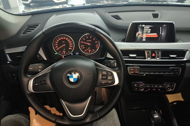 Used BMW X1 2016 sDrive18Li Premium Edition Center Console